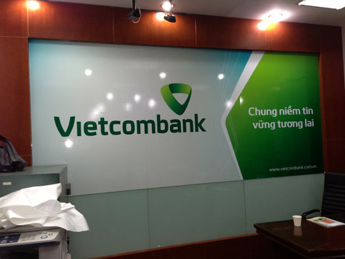 Logo khổ lớn VCB Bà Triệu